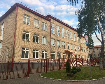 Остекление школы №8 в Гродно фото
